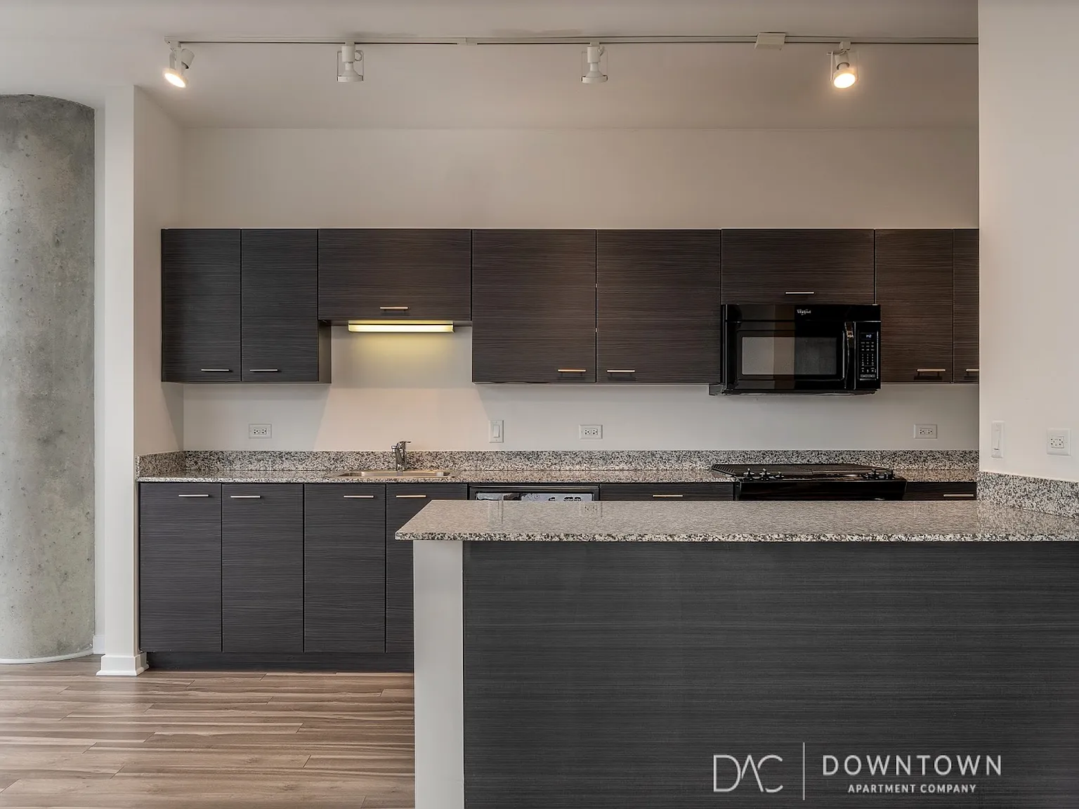 1 bed, 761 sqft, $2,819 — Photo 2