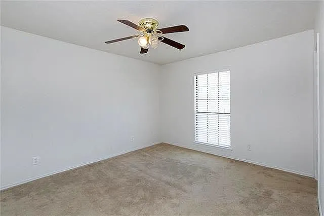 28 Brewster Ct — Photo 39