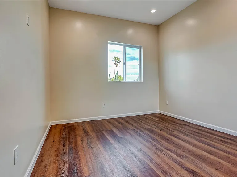 17095 Kingsbury St — Photo 11
