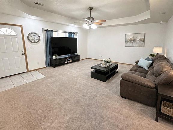5th image of 606 Kendrick St