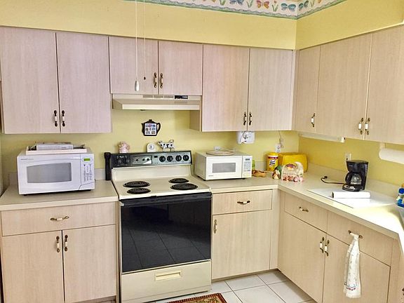 4th image of 4308 SE Brittney Cir