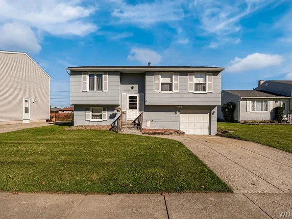 16 S Seine Dr, Cheektowaga, NY 14227