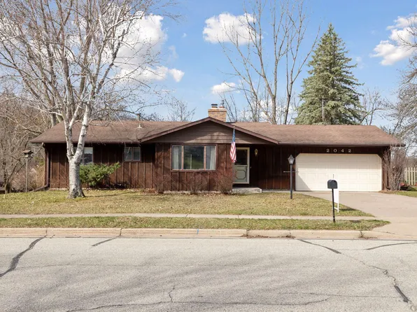 2042 Gernentz Ln, Red Wing, MN 55066