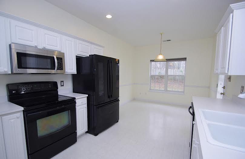 1st image of 3649 Sipes Ln