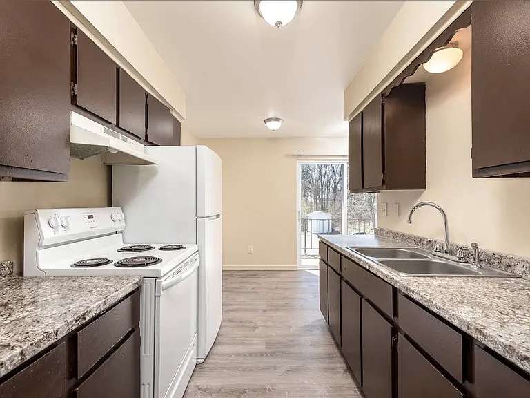 Juniper Square — Photo 1