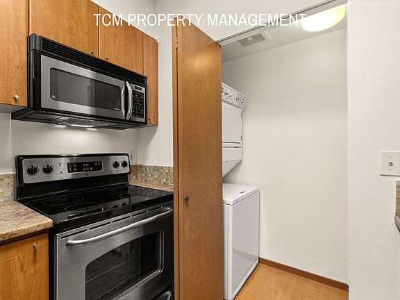5th image of 668 S Lane St APT 607