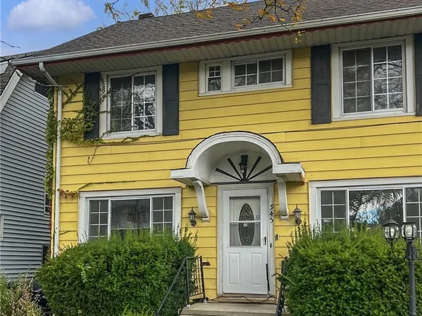 945 Dresden Rd, Cleveland Heights, OH 44112