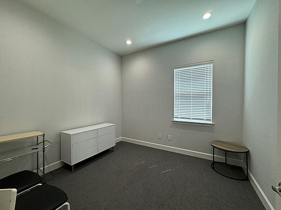 3rd image of 3000 Polar Ln #201