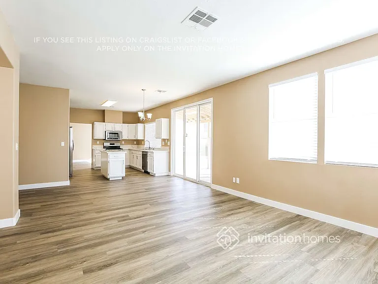 1581 Avenida Fiesta — Photo 7