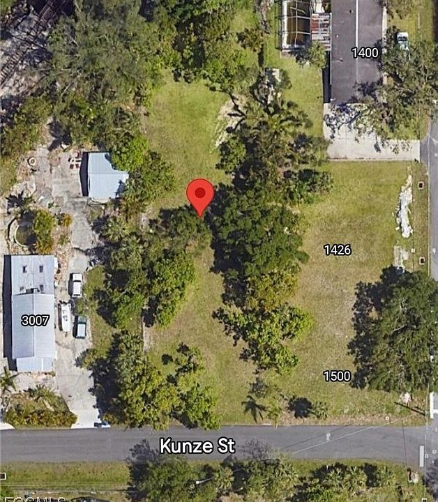 2nd image of 3019 Kunze St