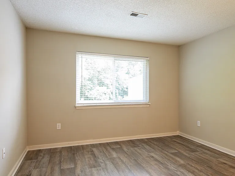 Sherwood Apartment Homes — Photo 24