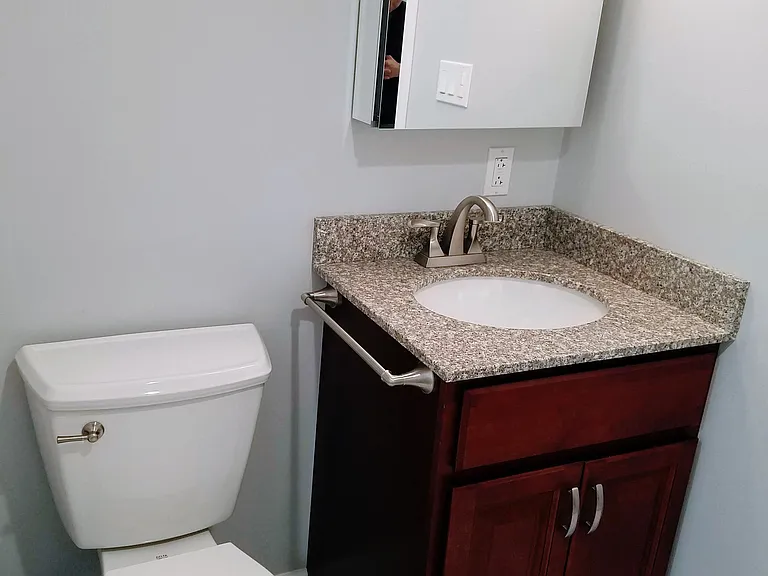 170 Todd Pl NE — Photo 6