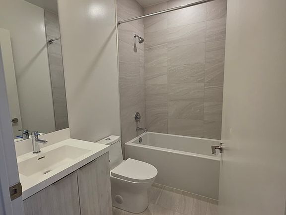 3rd image of 400 King St W #1201