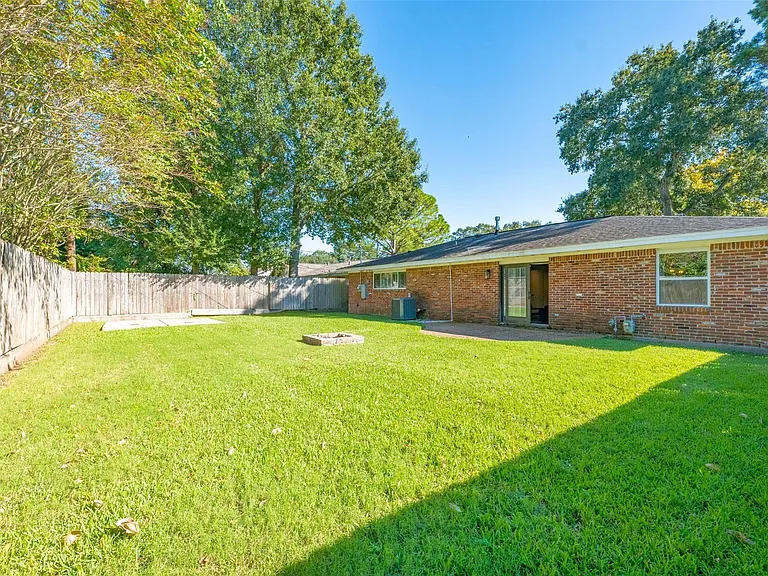 9330 Meadowbriar Ln — Photo 18