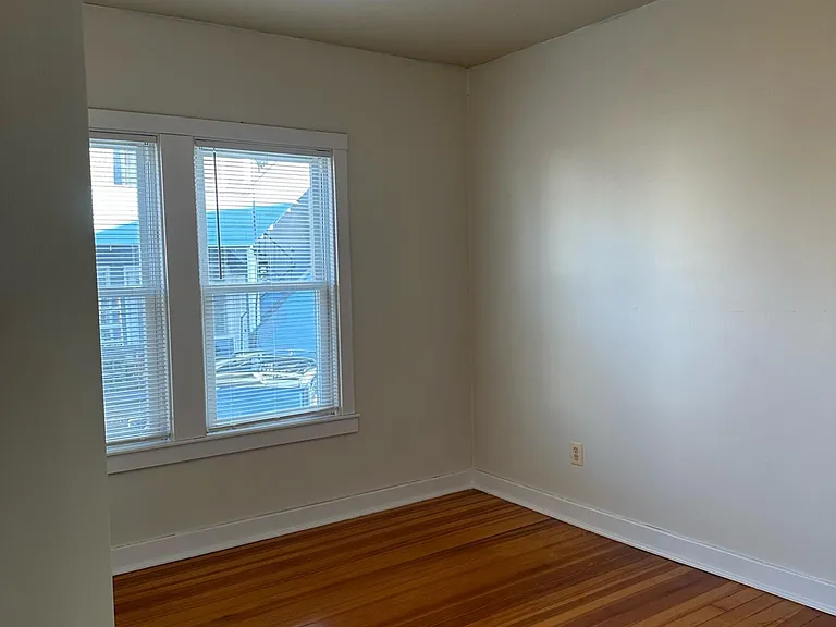222 Clarendon St — Photo 11