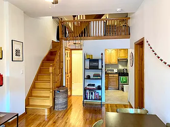 Rented by Harris Philip NYC