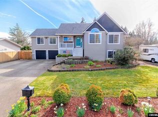 110 NE Springwood Dr, Albany, OR 97321