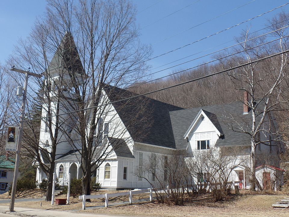 2nd image of 921 Main Street