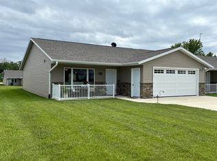 317 4th Ave SW, Cresco, IA 52136