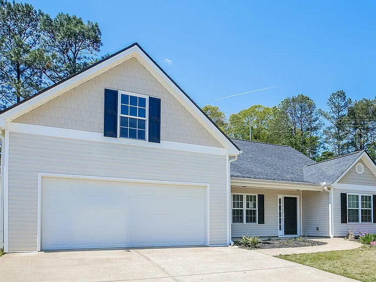 225 Comet Ct — Photo 3