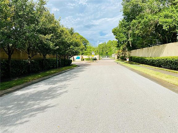 4th image of 4012 Cove Lake Pl