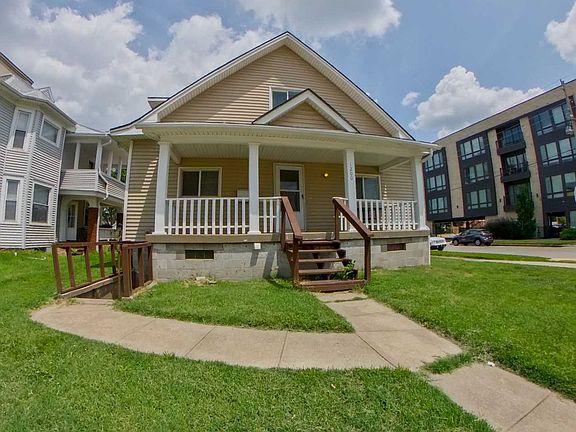3rd image of 1200 Bluemont Ave APT 2