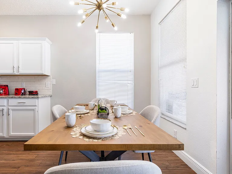 1041 Jaybee Ave — Photo 43