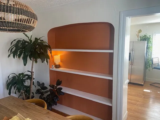 7518 Willoughby Ave — Photo 4