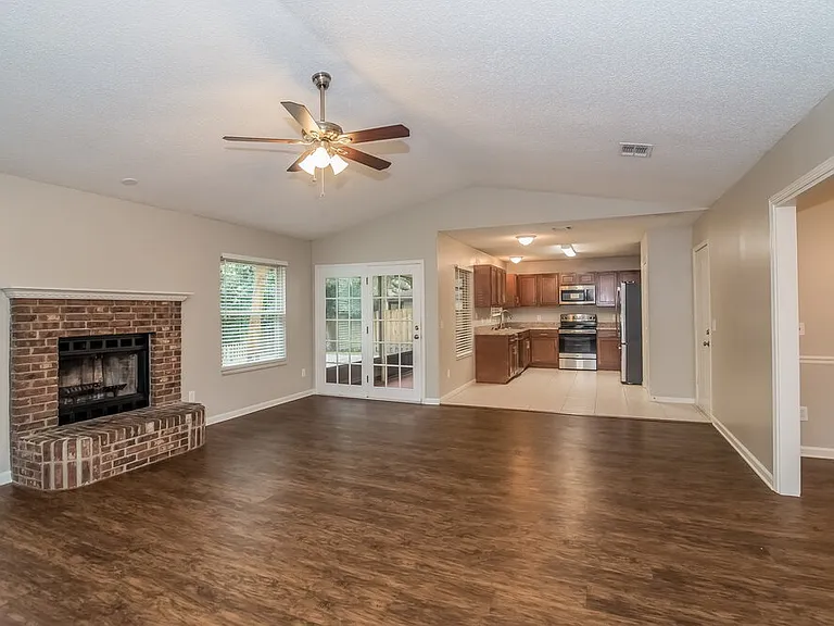 1425 Panther Run Rd — Photo 3