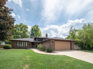800 Beech Ln, New Lenox, IL 60451