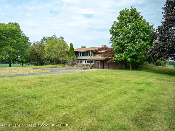6696 N McNeil Rd, Saint Johns, MI 48879