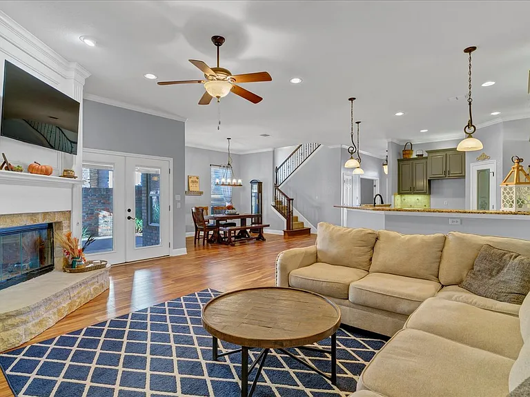 3300 Fountain Way — Photo 14