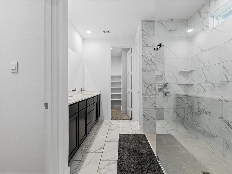 318 Springfield Terrace Dr — Photo 12