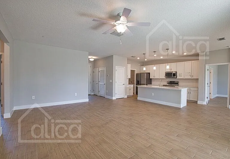 1610 Rada Ln — Photo 12