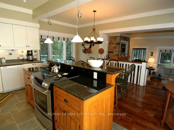 1020 Birch Glen Rd #Villa16, Lake Of Bays, ON P0B 1A0