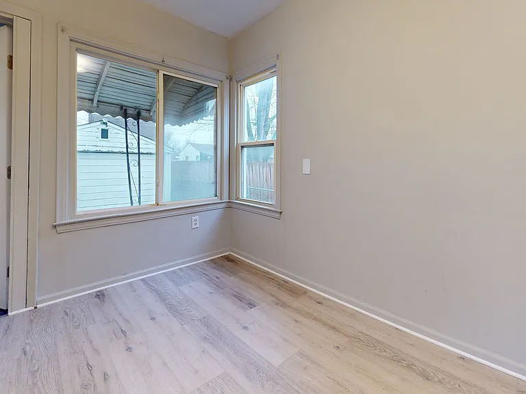 21171 Dexter Blvd — Photo 4
