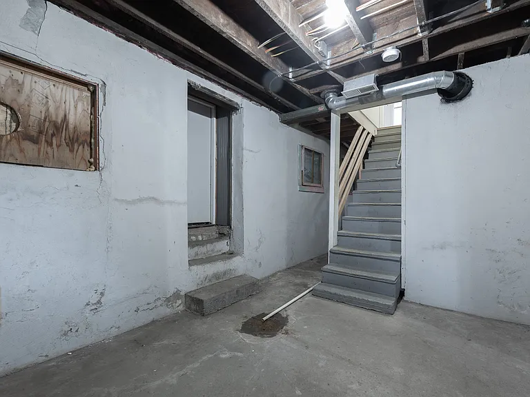 204 Walnut St — Photo 36