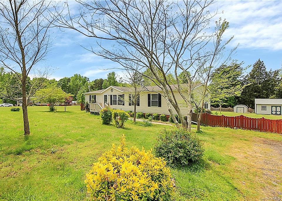 1st image of 128 Evelyn Ln
