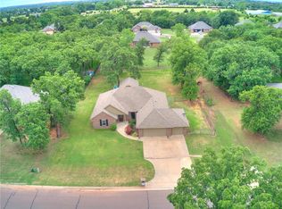 1034 White Tail Ct, Guthrie, OK 73044