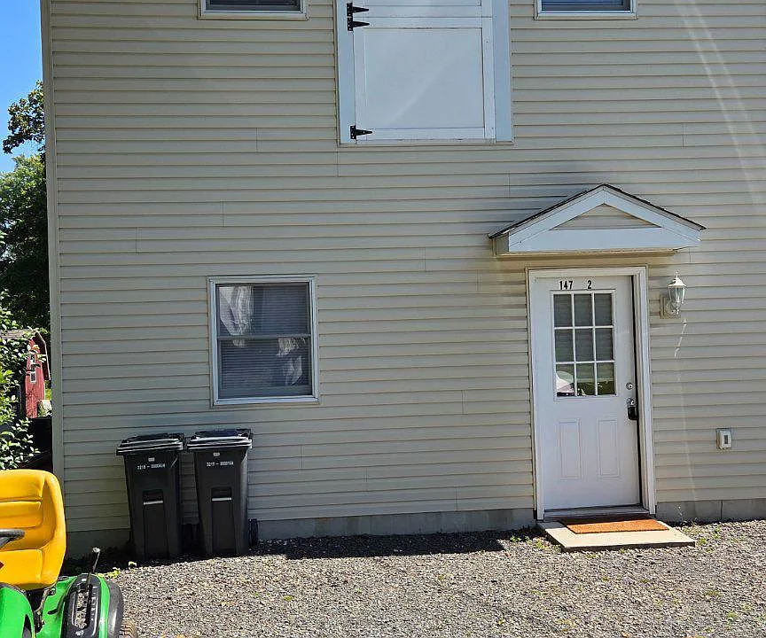 147 S Main St #2