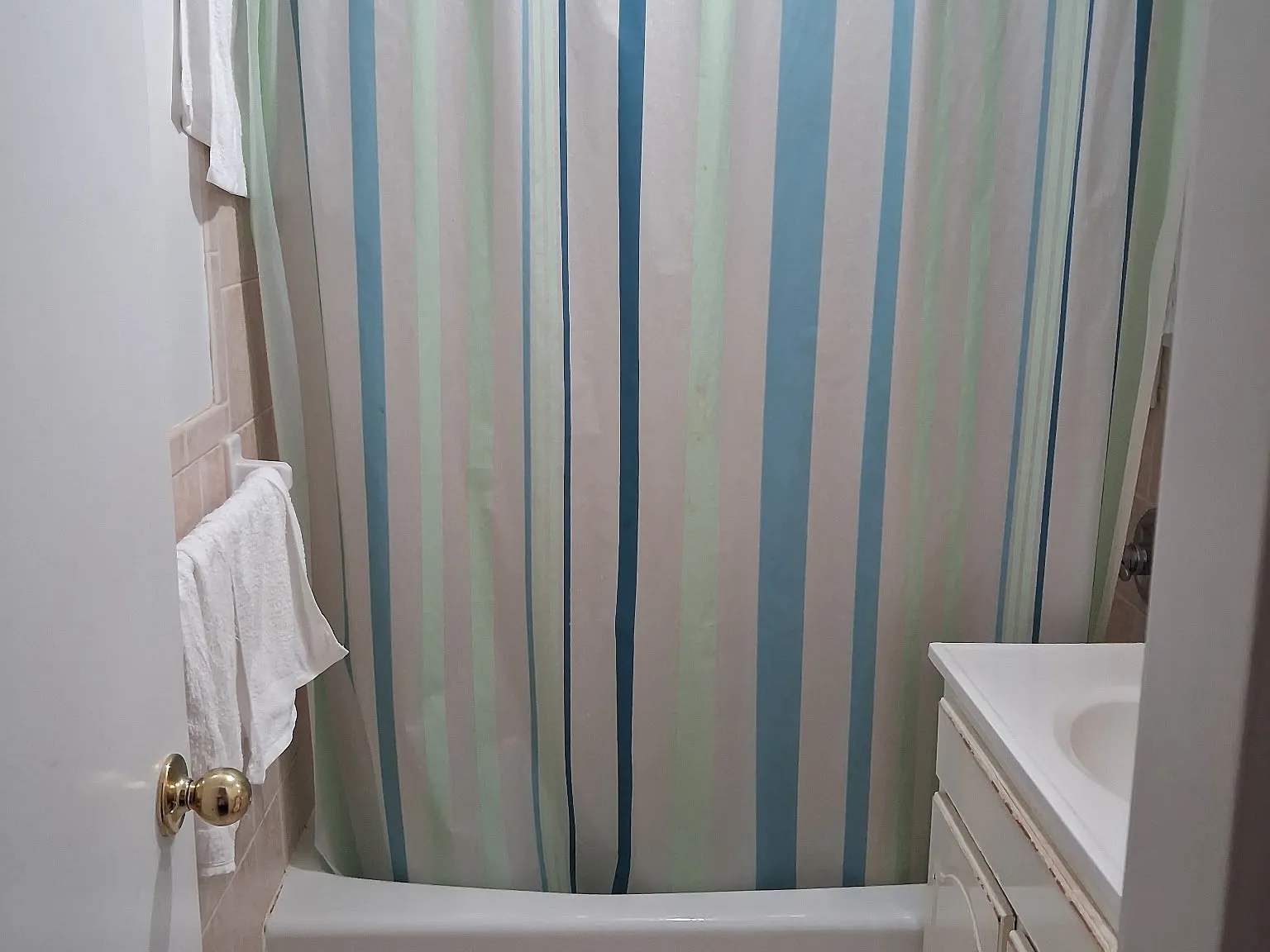 1 bed, $2,200 — Photo 3