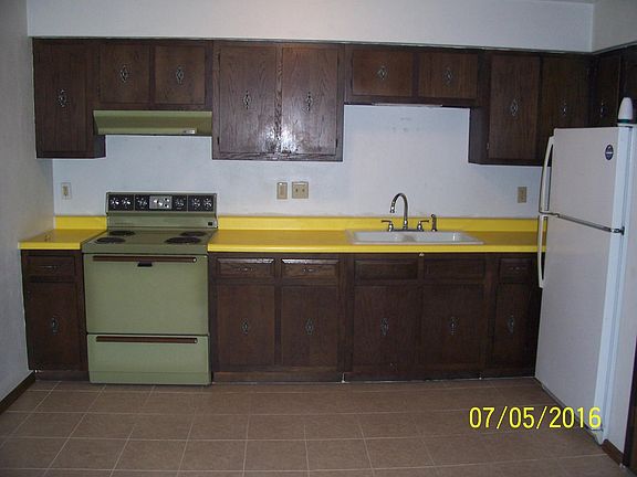 2nd image of 2324 W 4th St APT 8