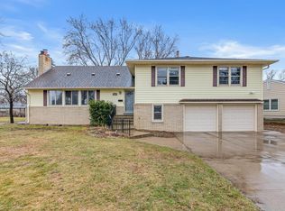 6901 Hillcrest Ln, Edina, MN 55435