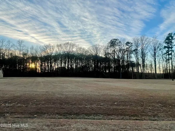 1155 Breeze Woods Avenue, Williamston, NC 27892
