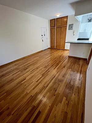 Rented by Oxford Property Group | media 12