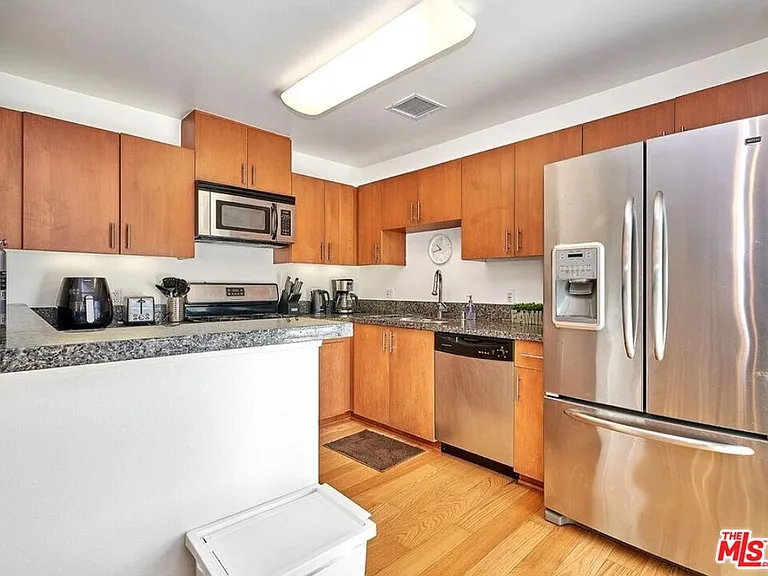 2864 Sunset Pl #206 — Photo 7