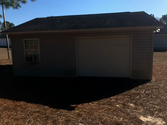 5th image of 1082 Wellington Dr