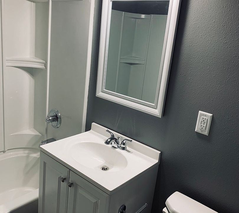 2nd image of 1412 Vandenberg Cir W