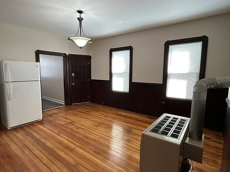 345 Earle St #2 — Photo 16