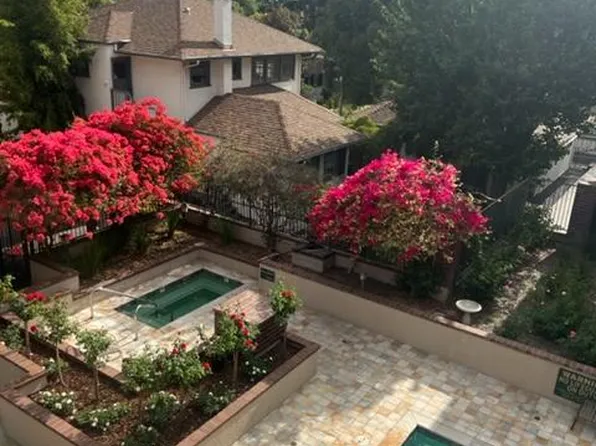 Windrose Place Pasadena